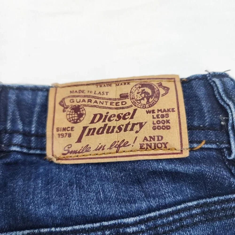 Diesel Jeans Boy’s Blue Denim Thanaz J US Skinny Distressed Leg Size 10